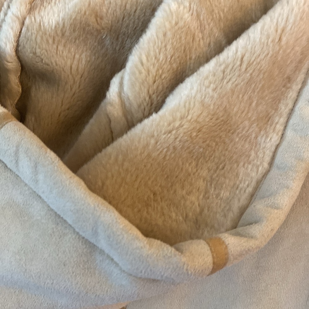 Covington Fur-Lined Coat! - image 4